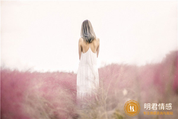 该如何处理老公的出轨,发现丈夫出轨不要急着捅破